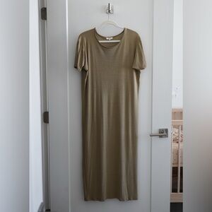 OZMA of california hana dress long midi t-shirt sage